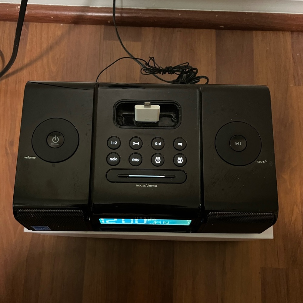 IHome - Picture 2 of 5